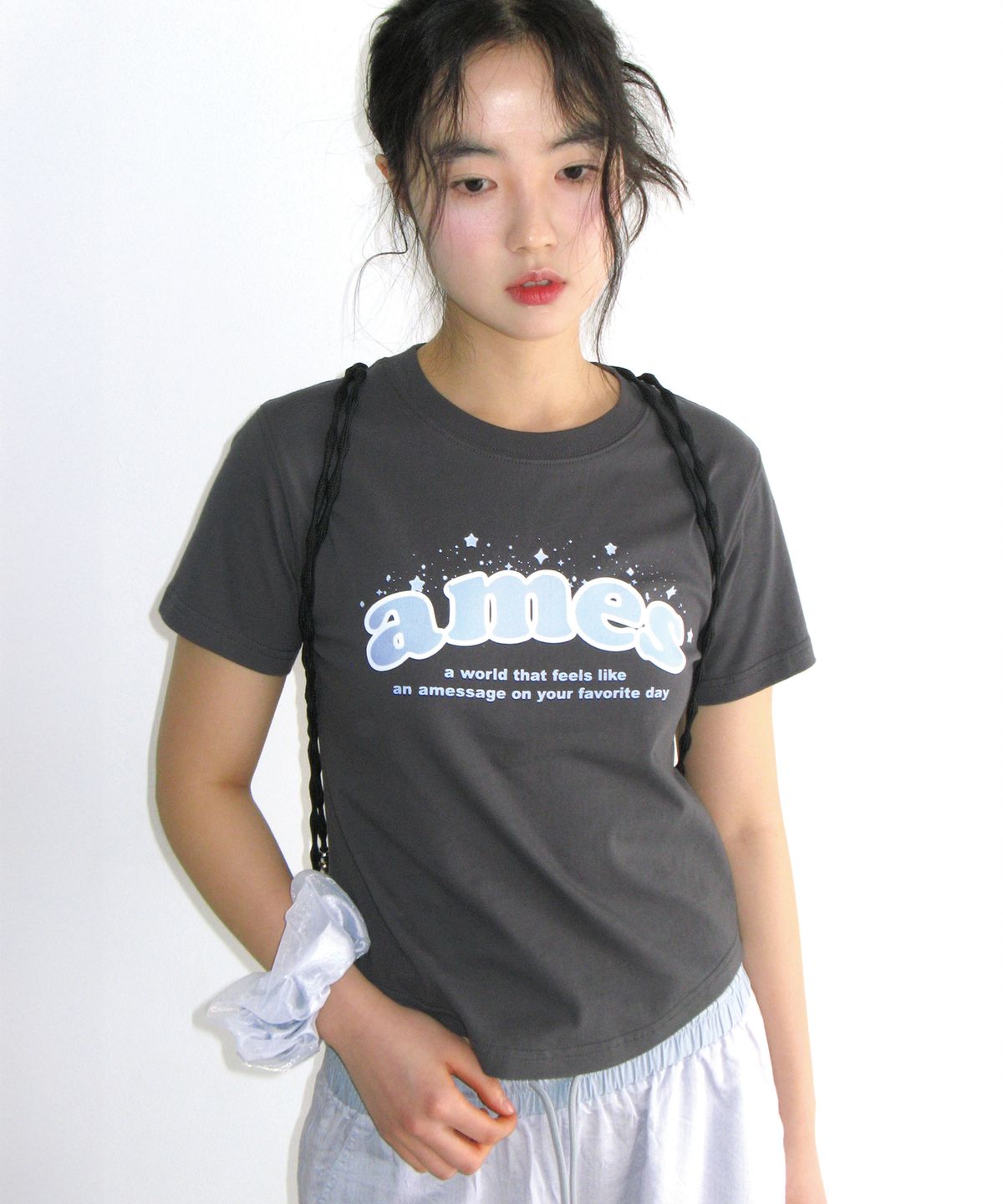 아메스 월드와이드(AMES-WORLDWIDE) SHINING AMES ROUND HEM CROP TEE CHARCOAL
