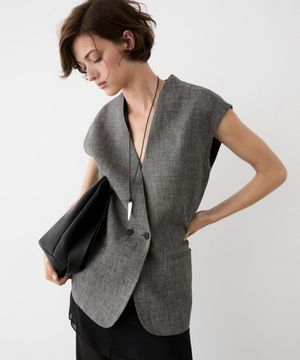 Linen waistcoat with pronounced shoulders