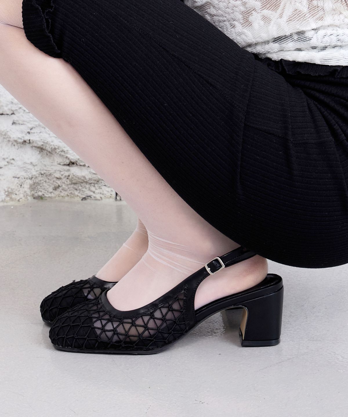 세스띠(CESTI) 플로우 메쉬 슬링백 (BLACK)