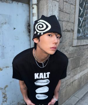 KALT Lips Half T-Shirts Black