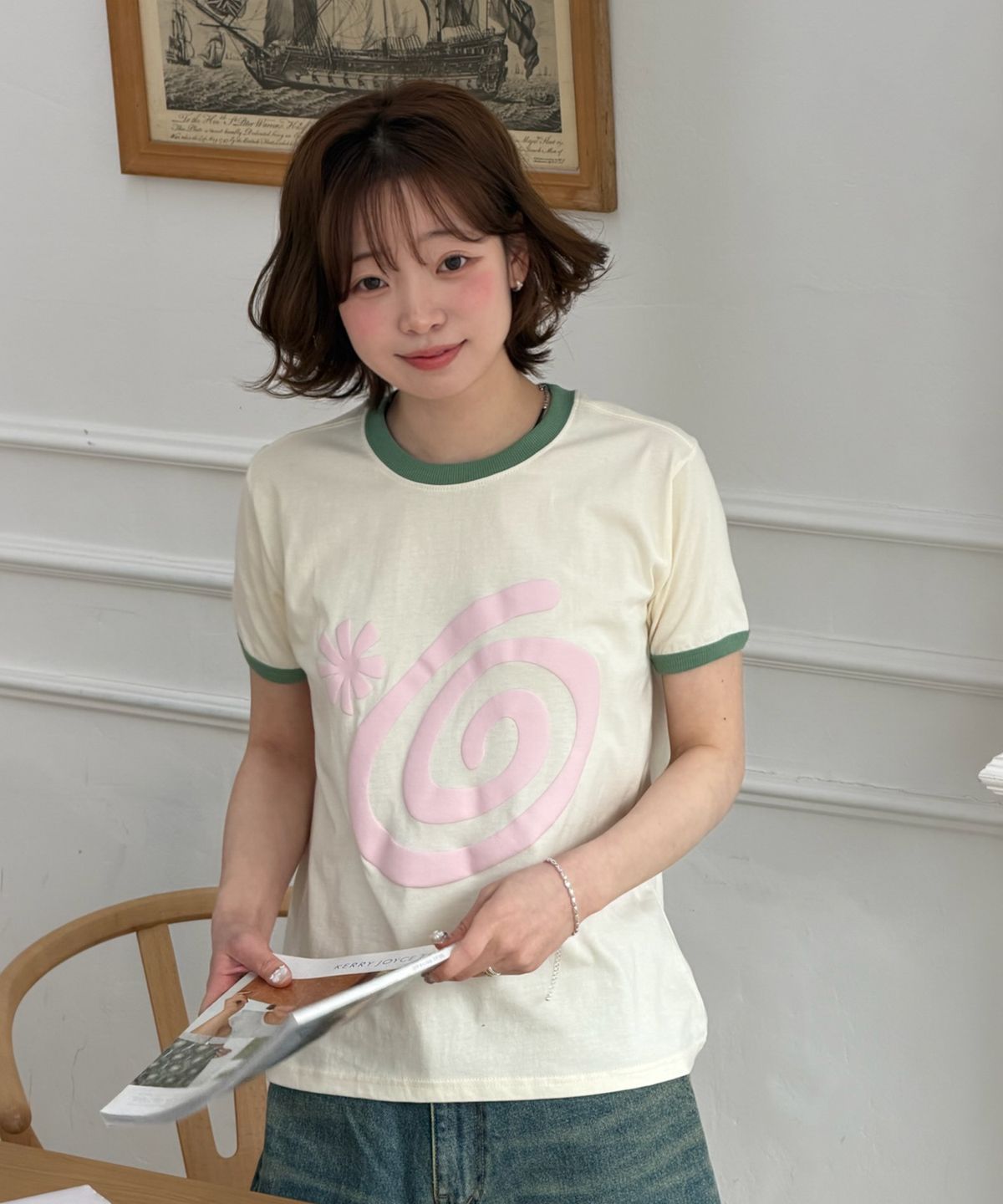 아모우(AMOU) Molly Ringer T-Shirts Ivory