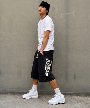 MOLLY One Tuck Bermuda Pants Black