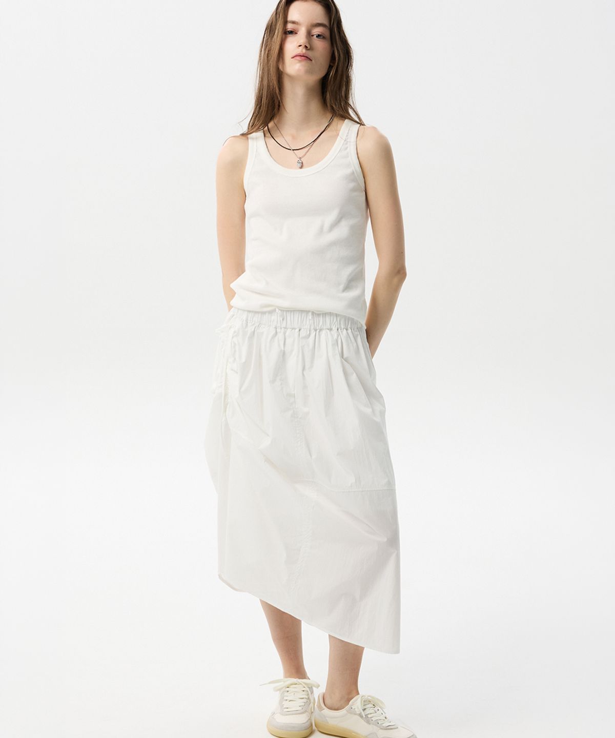 미드앤로우(MIDNLOW) Unbalanced String Flare Skirt(White)