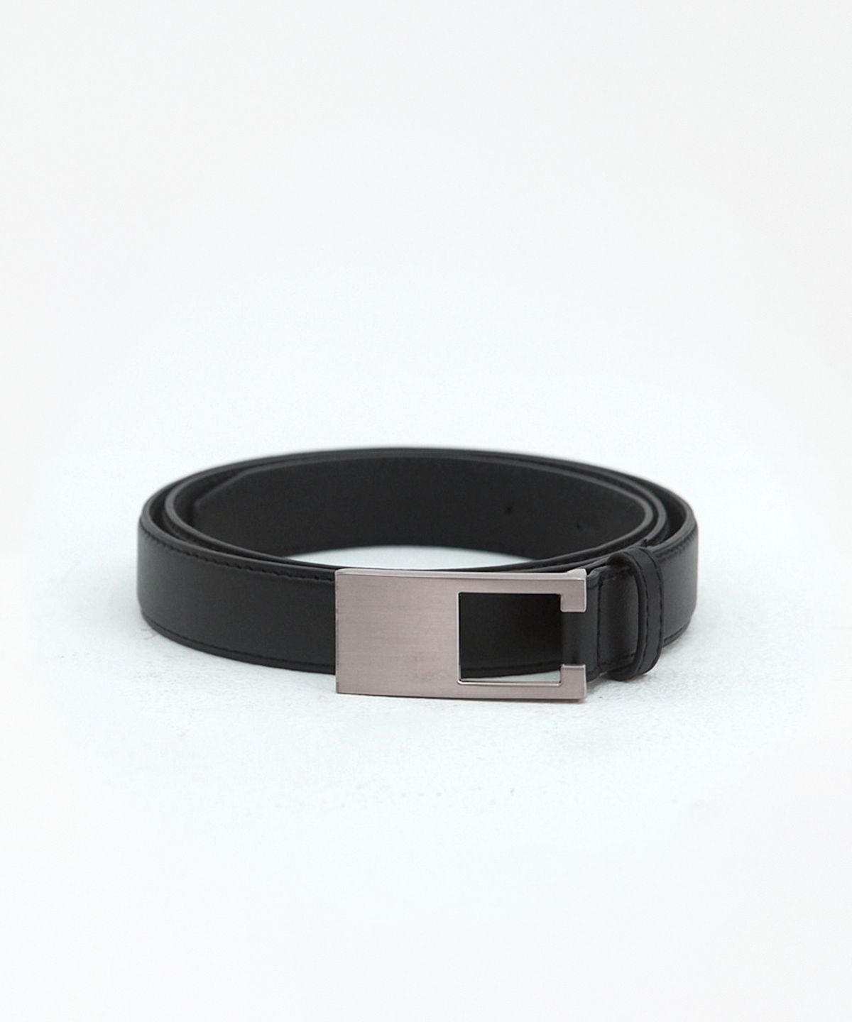 윈더(WINDER) FRAME BUCKLE LEATHER BELT - BLACK