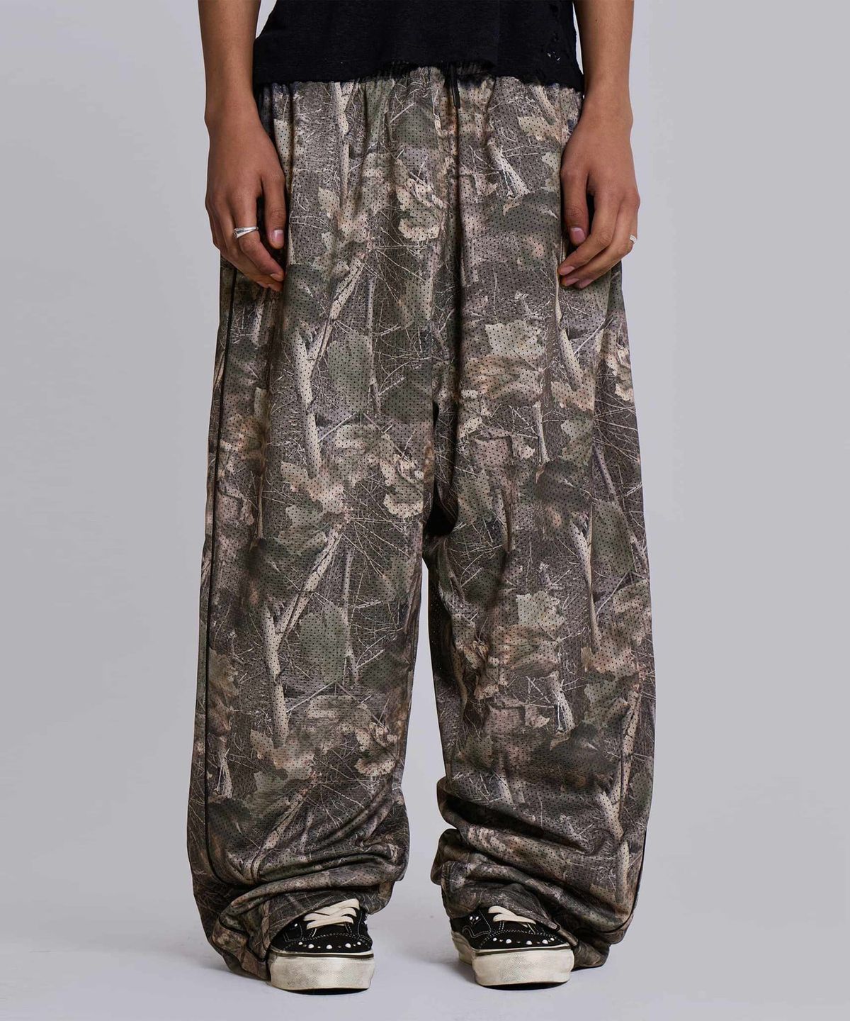 제이디드 런던(JADED LONDON) (U) 우드랜드 카모 베이퍼 조거 카키 WOODLAND CAMO VAPOR JOGGER KHAKI