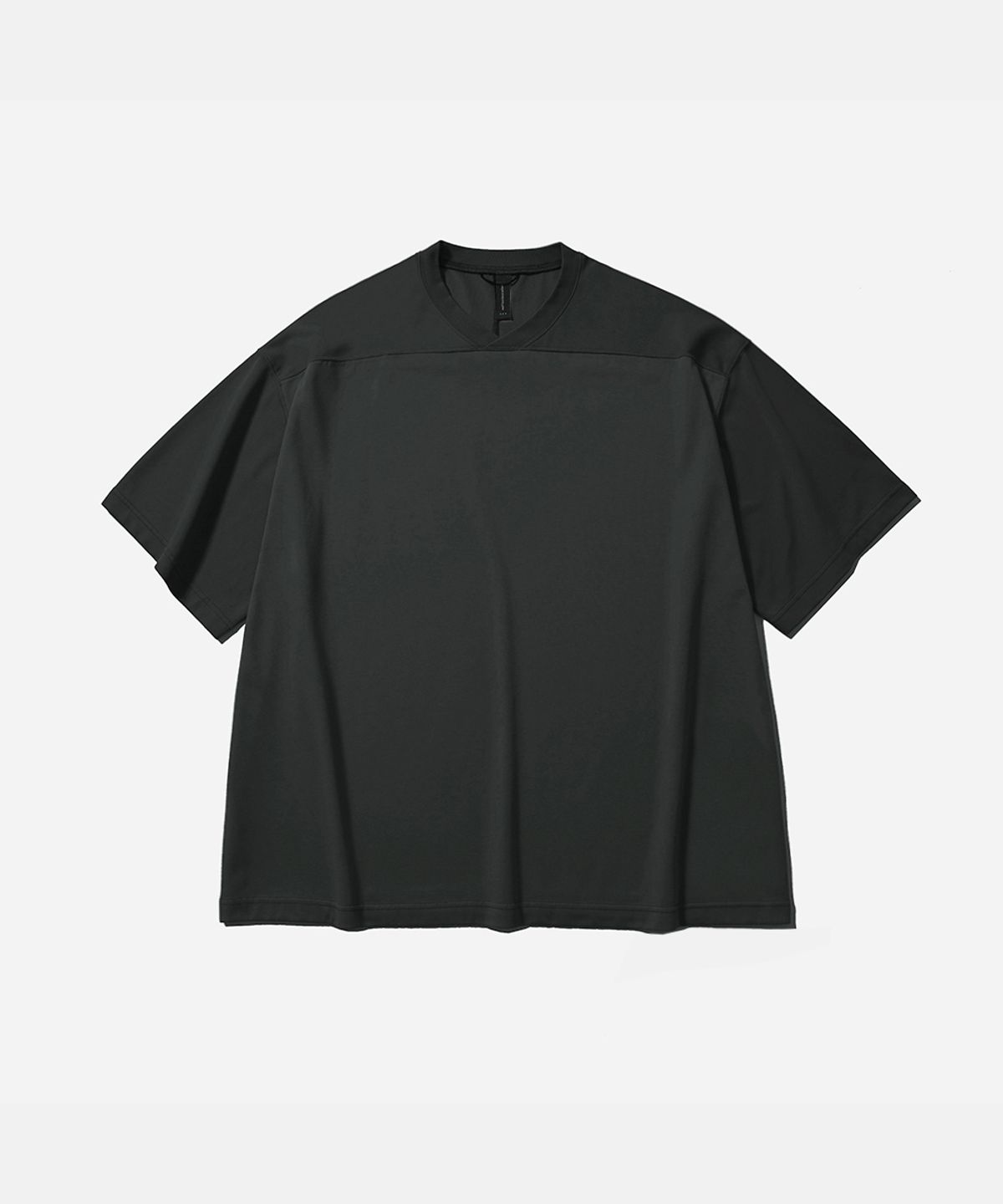 모이프(MOIF) [SS26] WIDE VARSITY H/S TEE / BLACK
