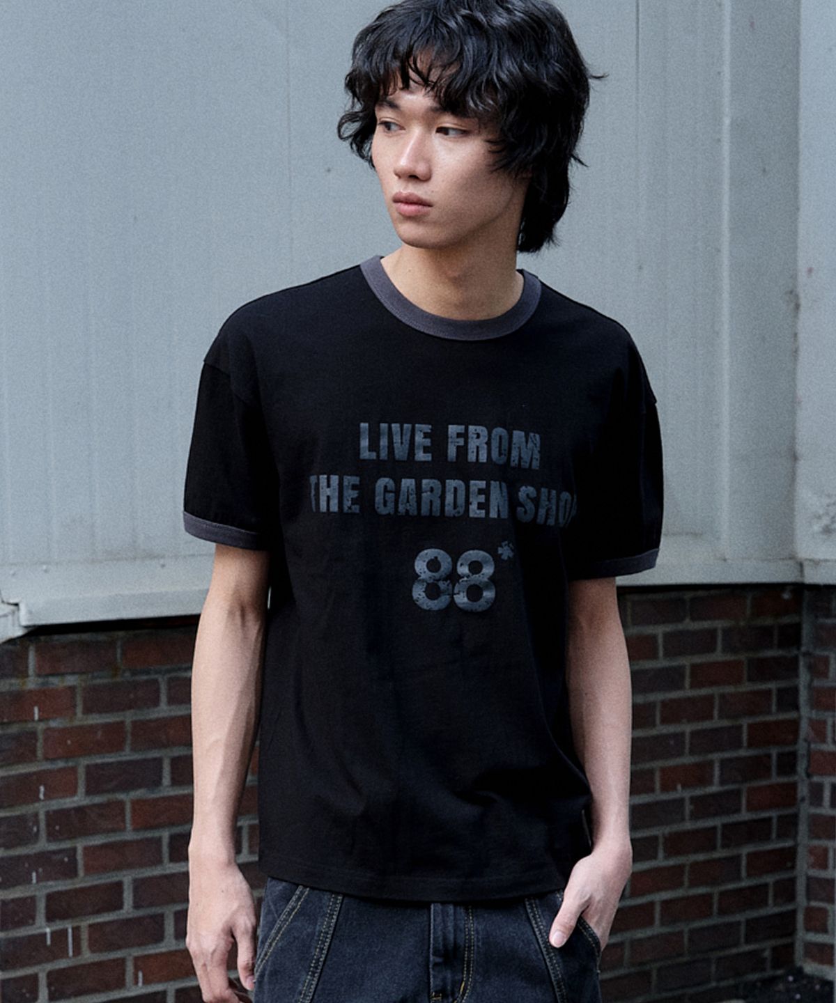 주앙옴므(JUAN HOMME) 라이브 가든샵 링거 하프 슬리브 (블랙)