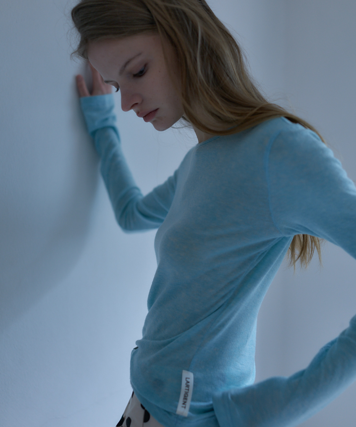 라티젠(LARTIGENT) L23 SLIM TENCEL T-SHIRT(BLUE)