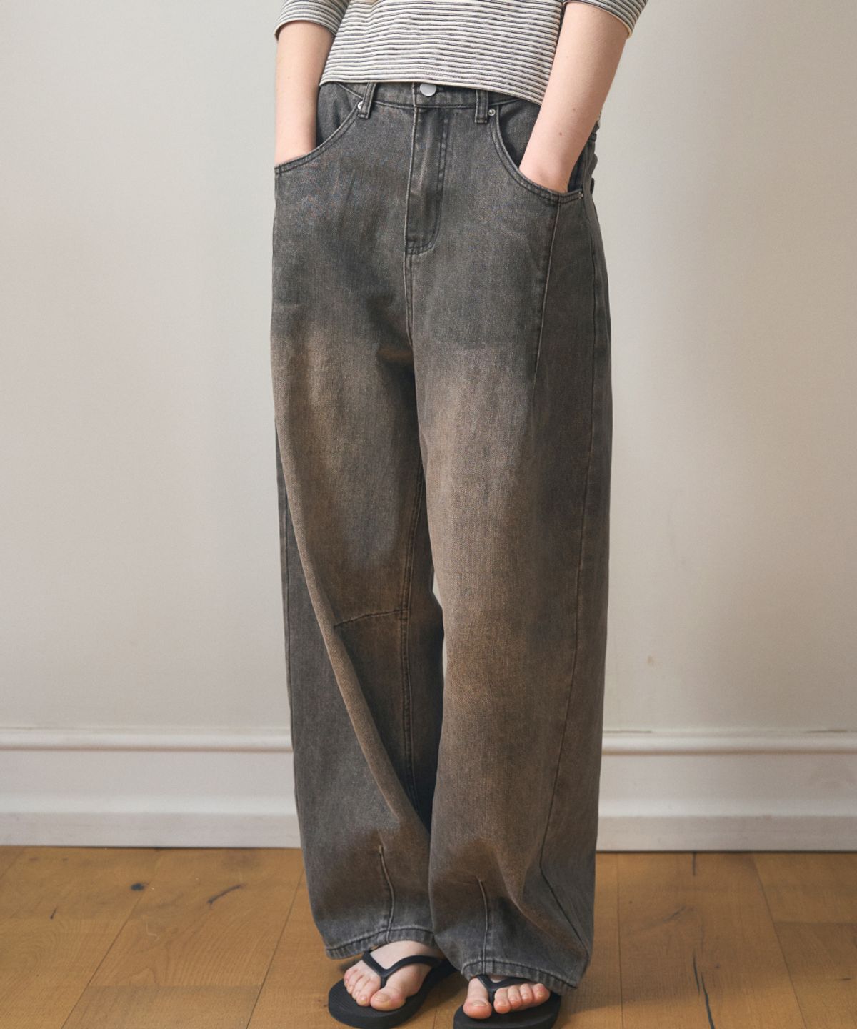 헤인트(HAINT) WIDE VOLUME BAGGY FIT BANDING DENIM PANTS 2COL_CHARCOAL