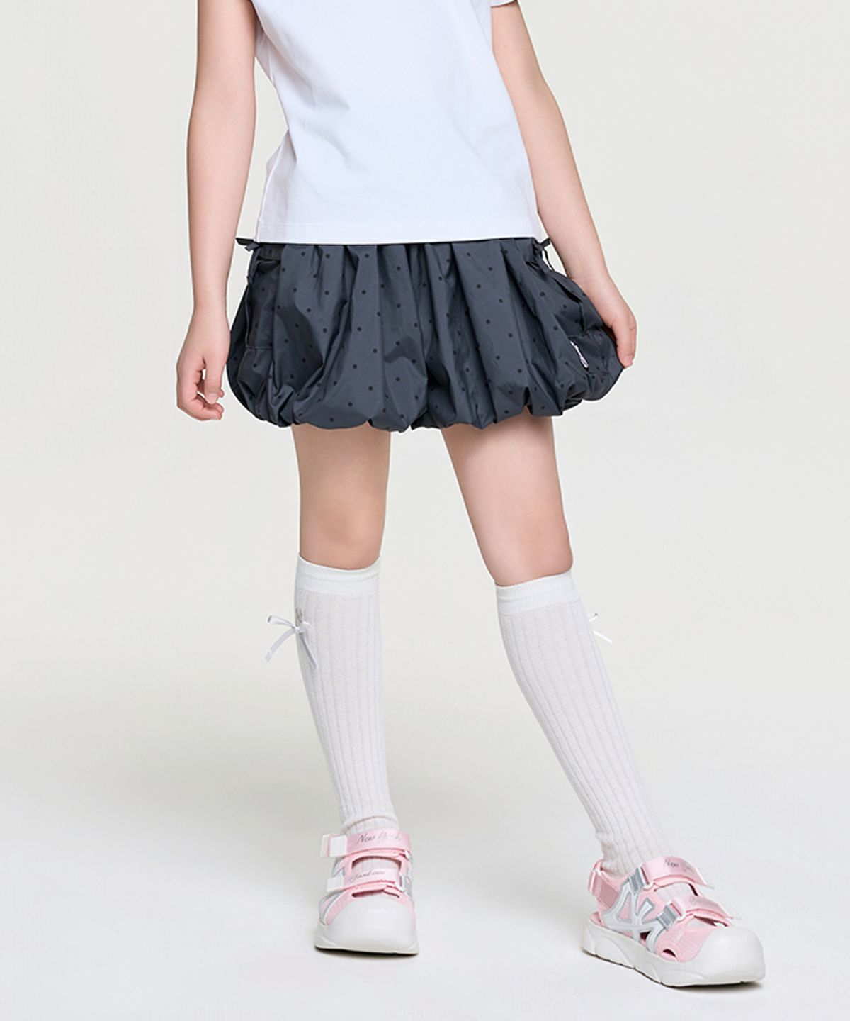 엠엘비 키즈(MLB KIDS) 스트릿 걸즈 도트 벌룬핏 반바지 NY (Charcoal Grey)