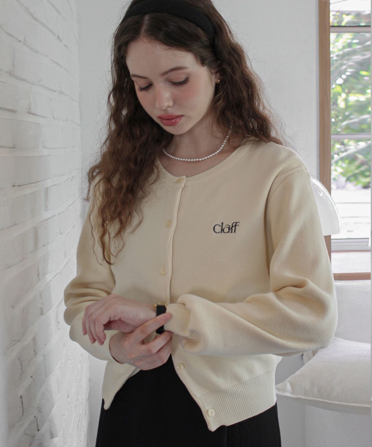 클래프(CLAFF) 베이직 자수 가디건_butter