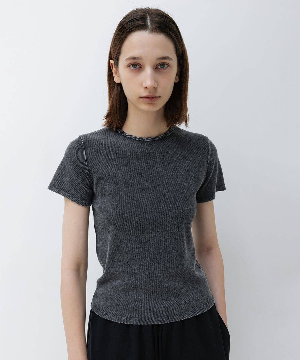 인사일런스 우먼(INSILENCE WOMEN) 워시드 립 하프슬리브 CHARCOAL