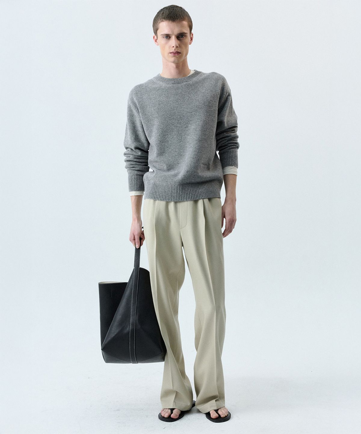 세비지(SAVAGE) Round Neck Knit - Grey