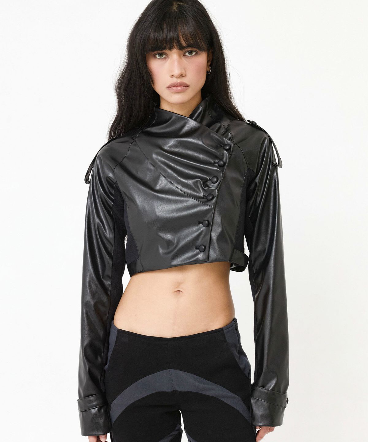 웻태그(WET TAG) FRONT TUCK CROPPED LEATHER JACKET BLACK