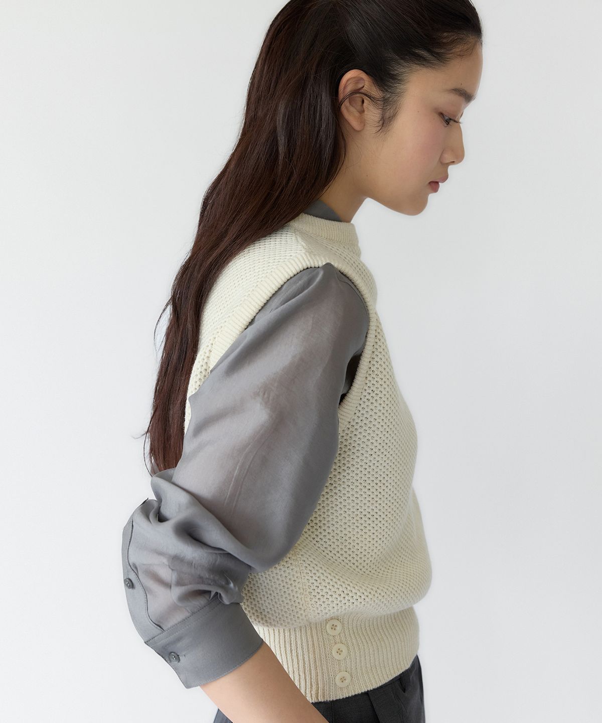 이보크에라(EVOKEERA) Maeve Sheer Shirt Blouse(Charcoal Gray)