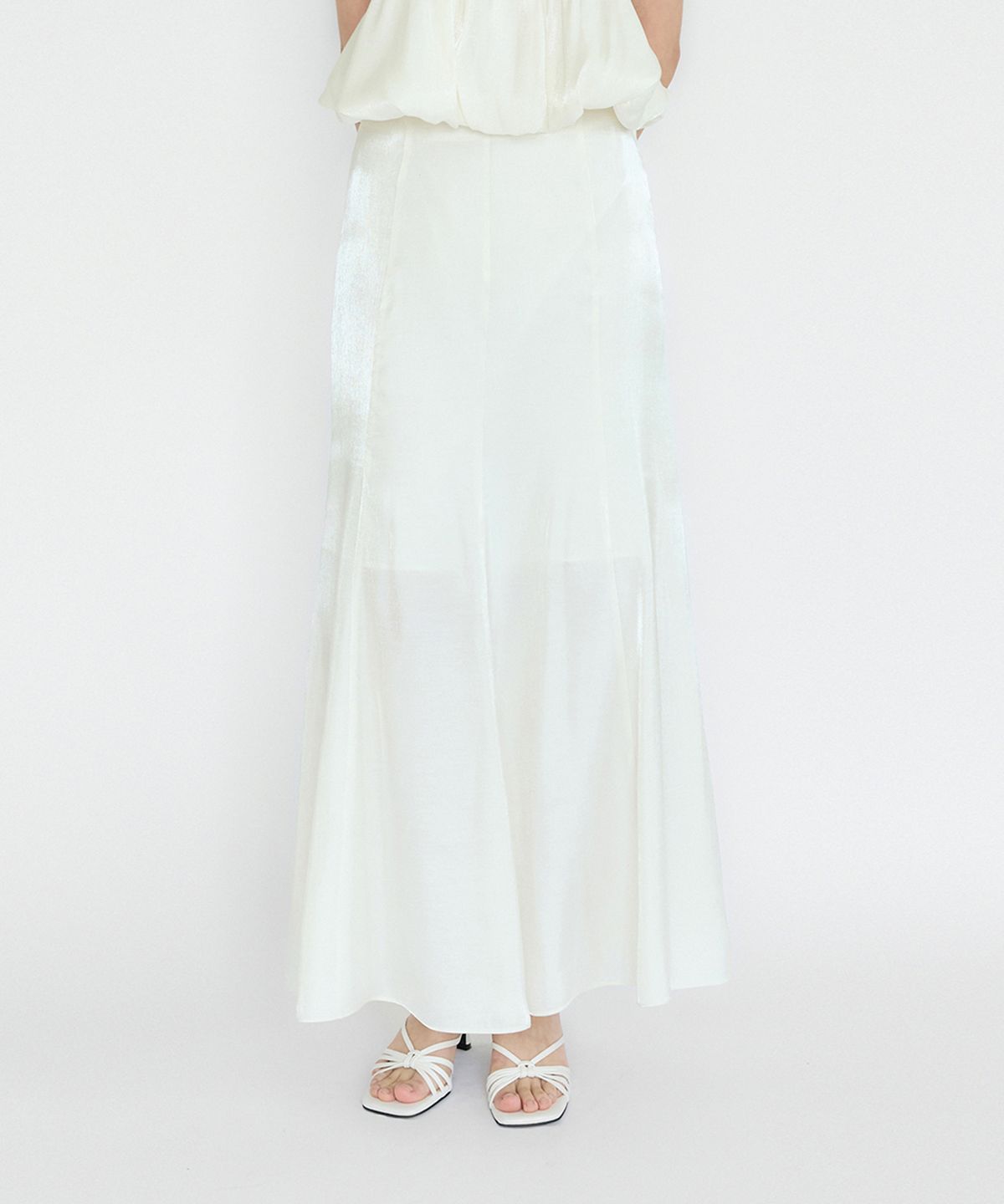 이보크에라(EVOKEERA) Florence Flare Maxi Skirt(Cream)