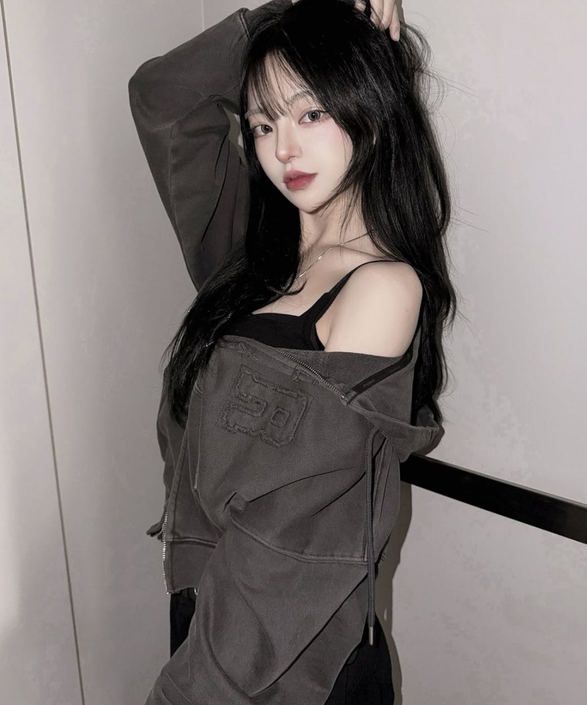 베스티리아(VESTIRYA) Vstr Vintage Zip-up Hoodie Charcoal