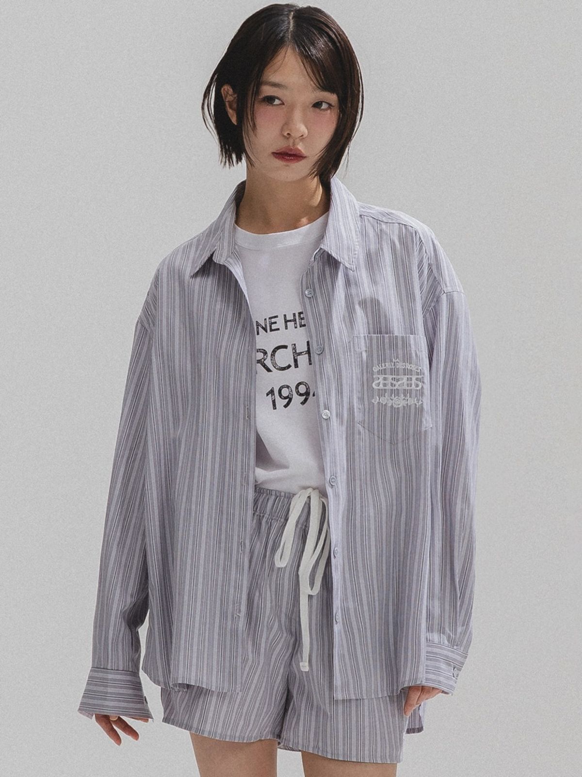 앤하츠(ANNEHEARTS) Breeze Embroidery Stripe Shirt_GREY