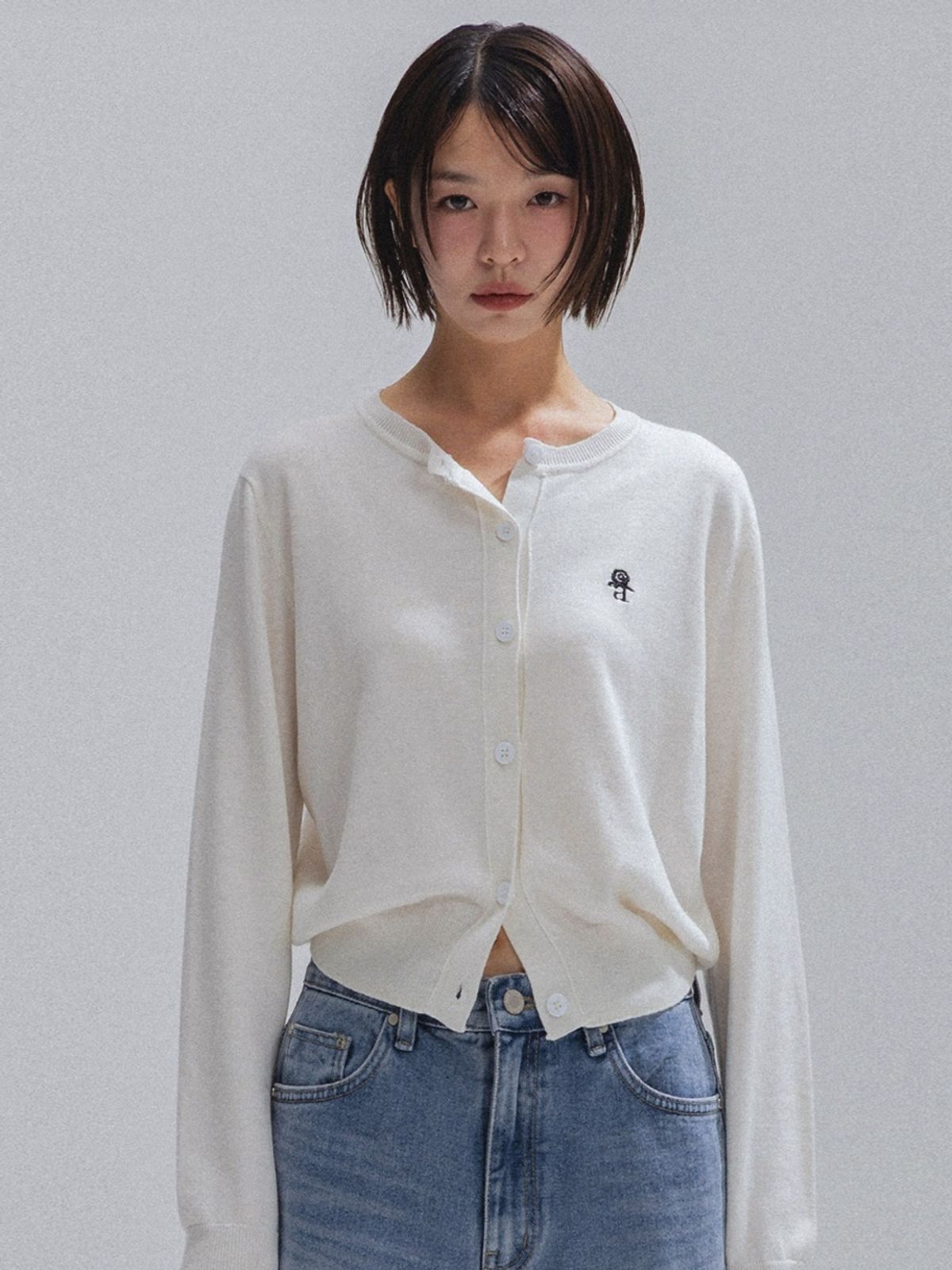 앤하츠(ANNEHEARTS) Floral Logo Wool Cardigan_IVORY