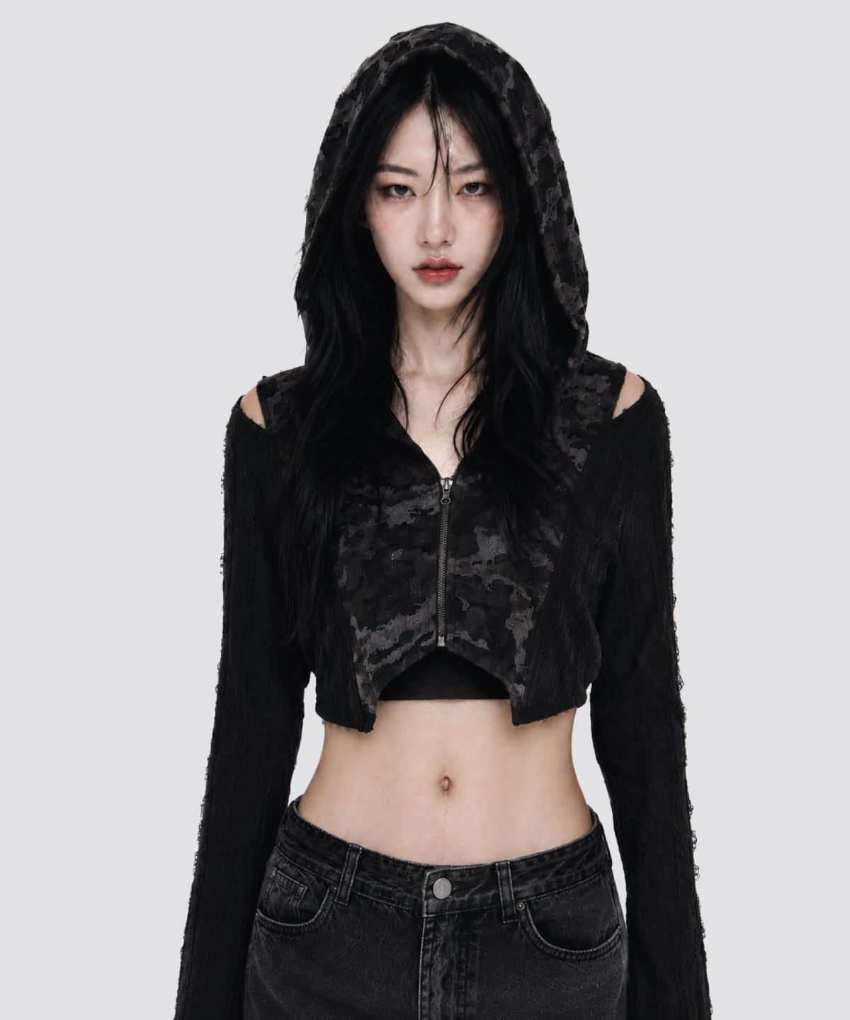 컷아웃(CUTOUT) 숄더 컷아웃 메쉬 집업 후디- 블랙카모