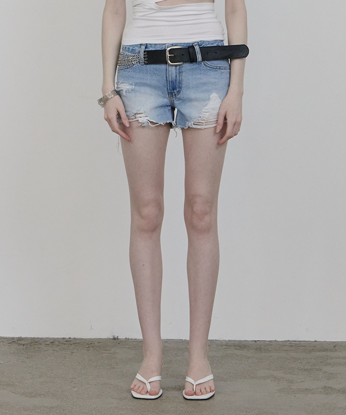 어니브(ANIV) VINTAGE DENIM SHORTS BLUE