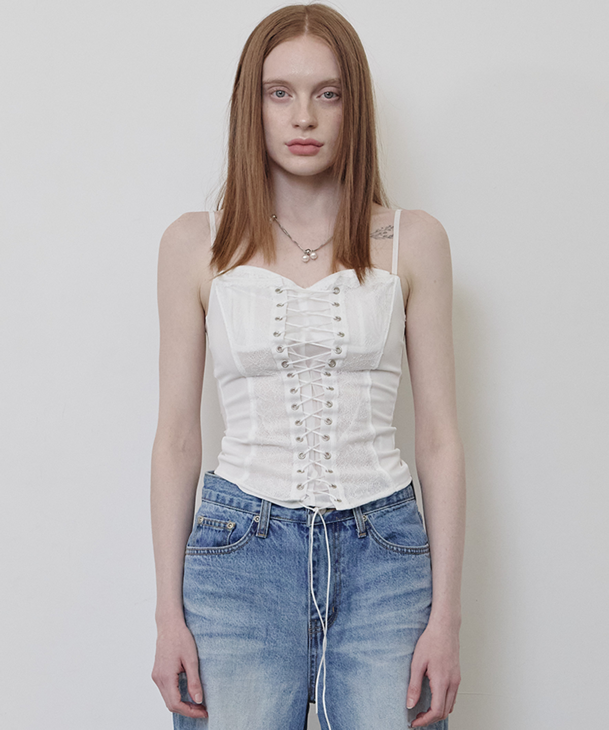 어니브(ANIV) LACE EYELET CORSET TOP WHITE