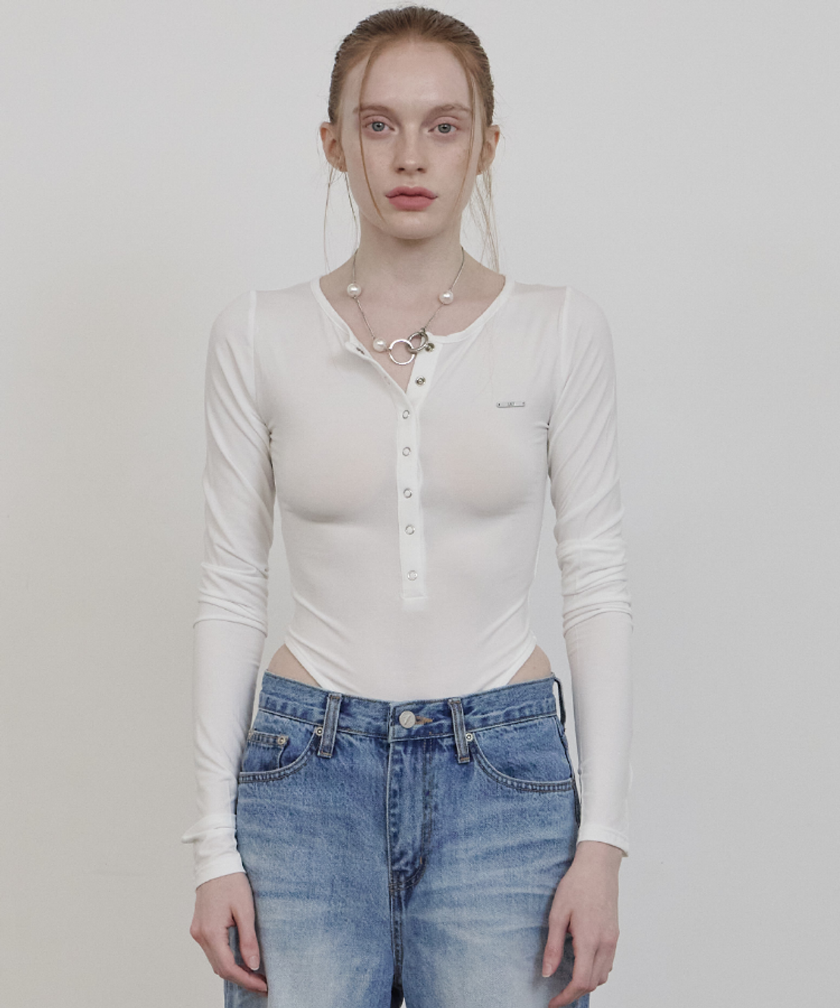 어니브(ANIV) BUTTON BODY SUIT WHITE