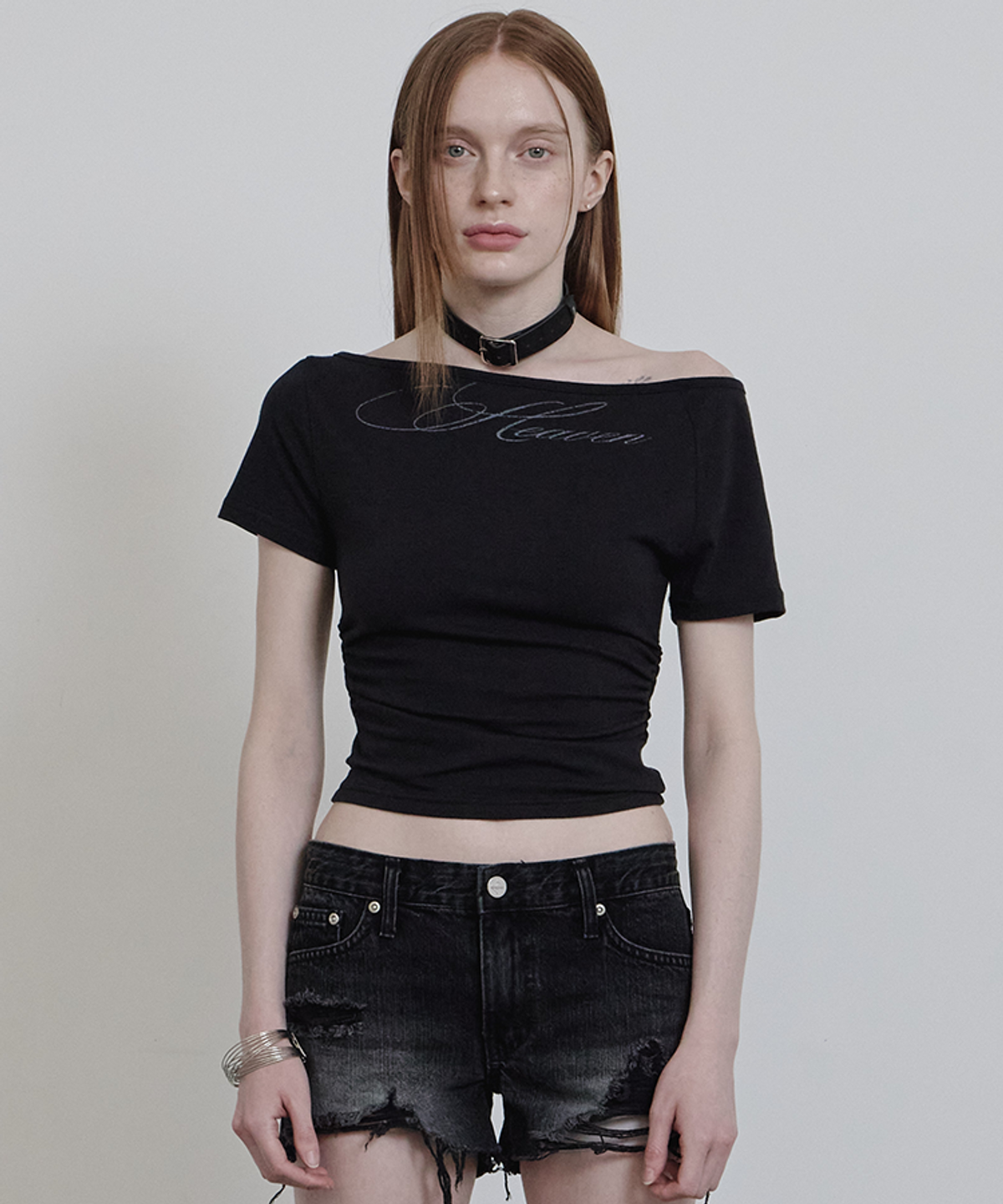 어니브(ANIV) SHIRRING LETTERING T-SHIRT BLACK