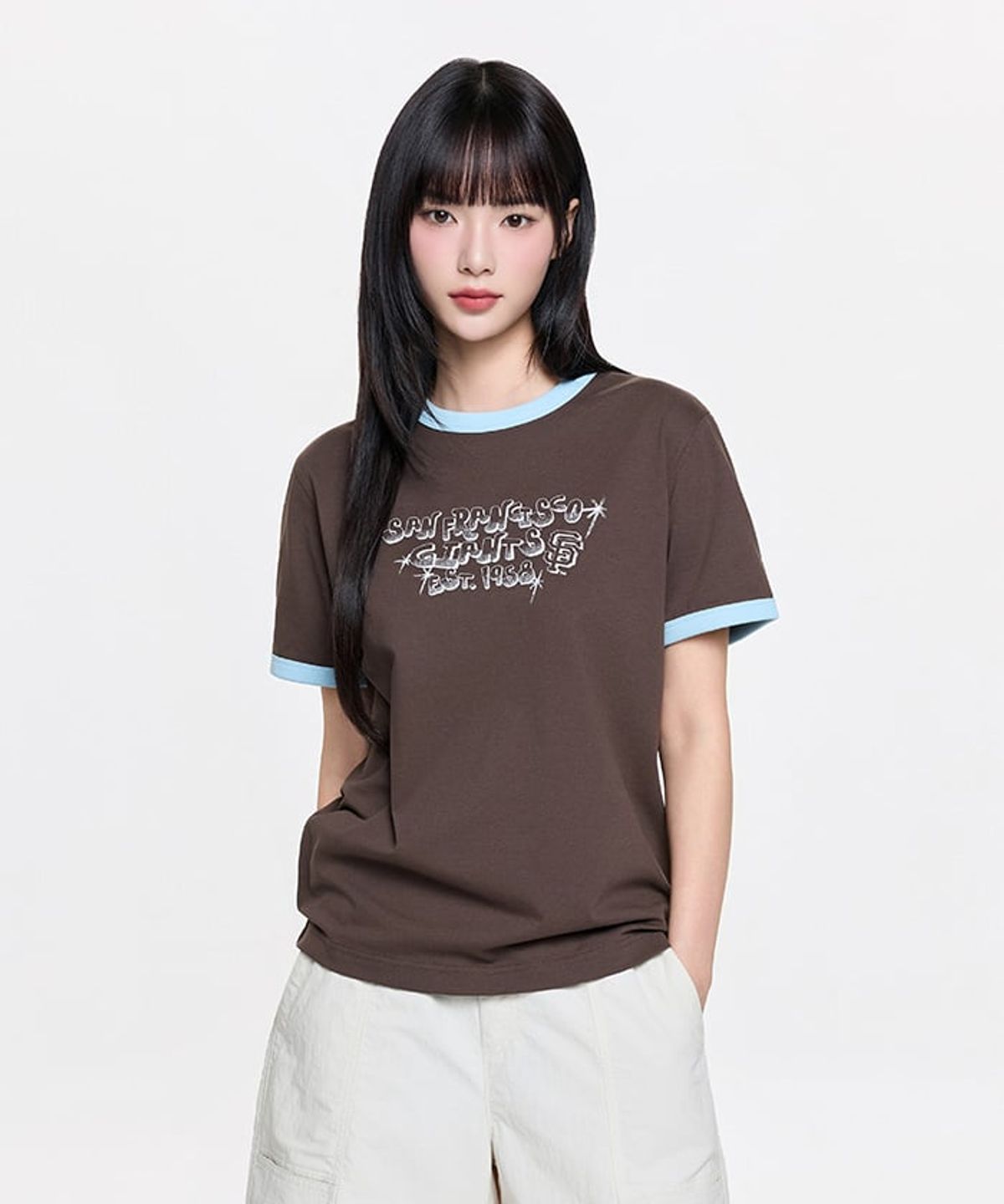 엠엘비(MLB) 레터 그래픽 레귤러핏 링거 티셔츠 SF (D.Brown)