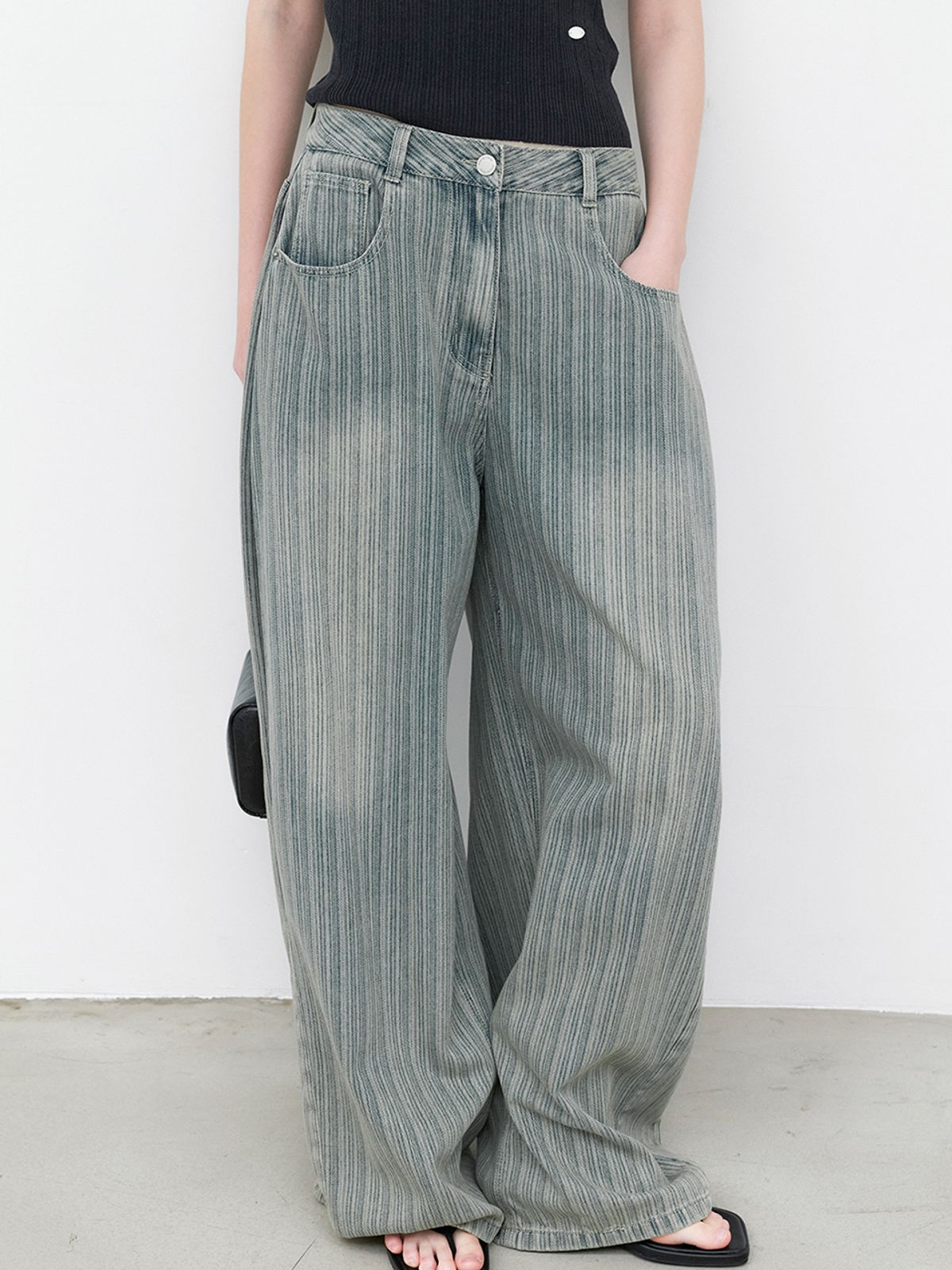 아틀리에 나인(ATELIER NAIN) TUCK CURVED STRIPE DENIM PATNS (PT-5769)