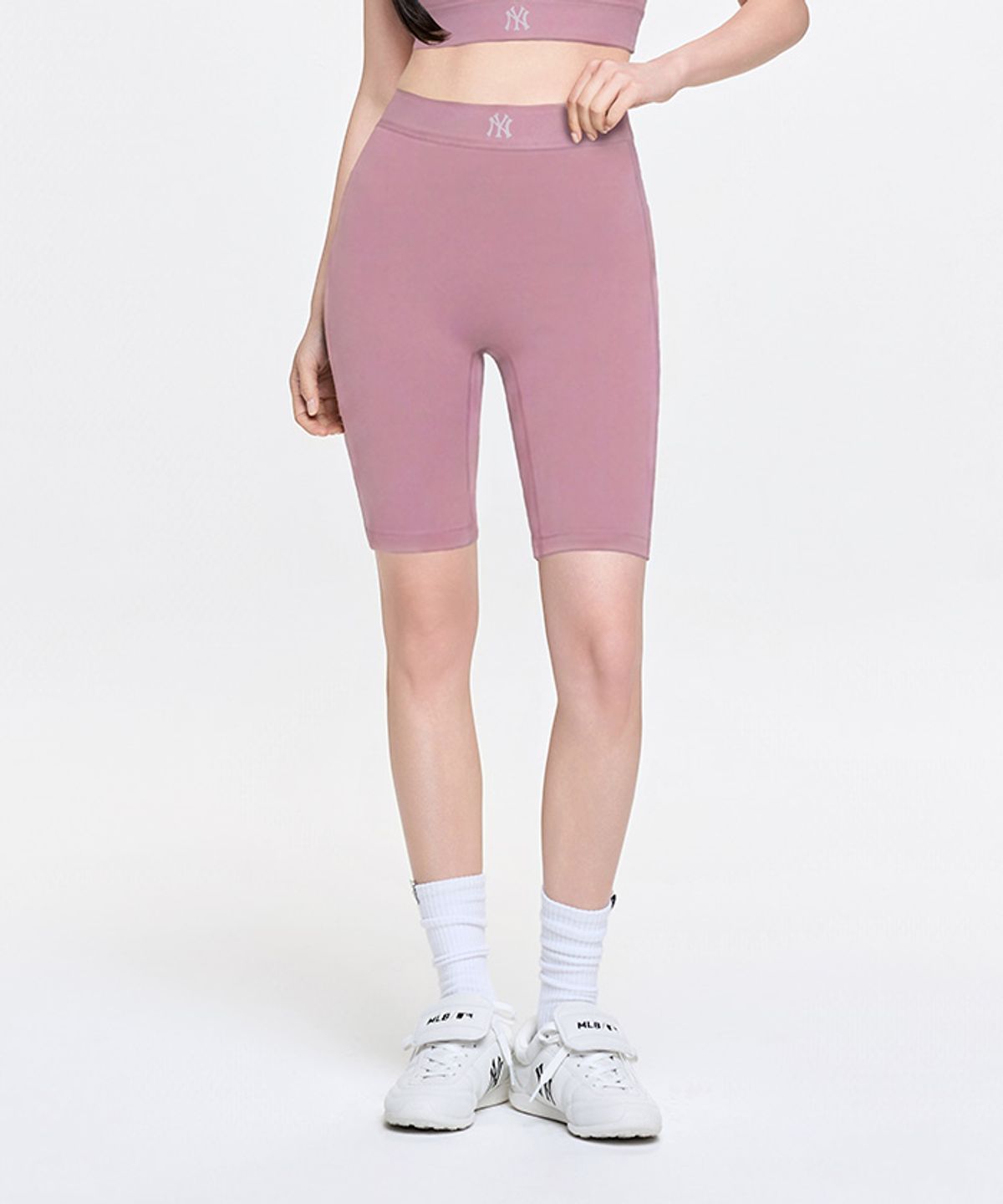 엠엘비(MLB) 여성 베이직 밴드 로고포인트 바이크쇼츠 NY (Pink)