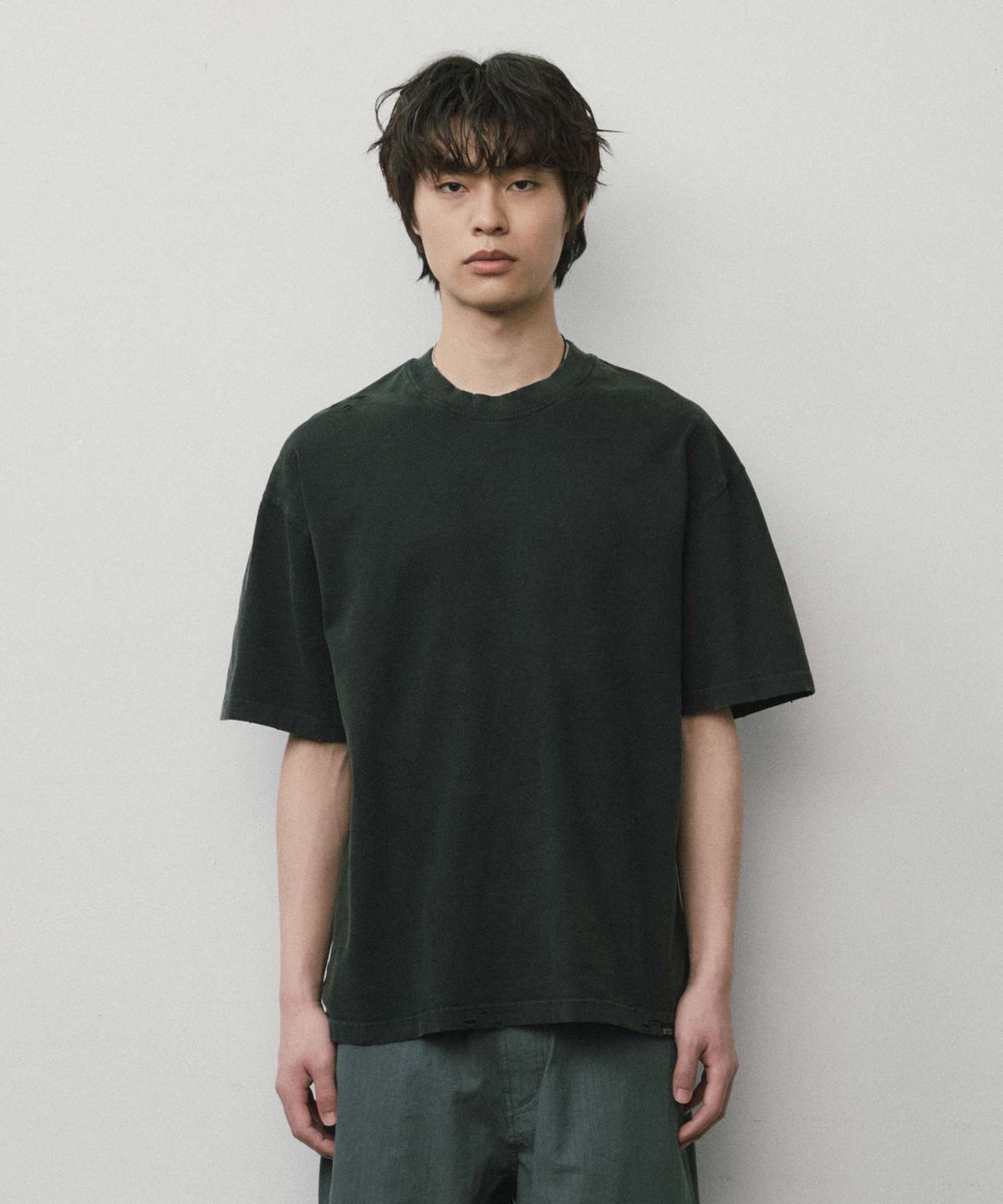 더블유엠씨(WMC) 워시드 반팔 티셔츠_CHARCOAL GREY