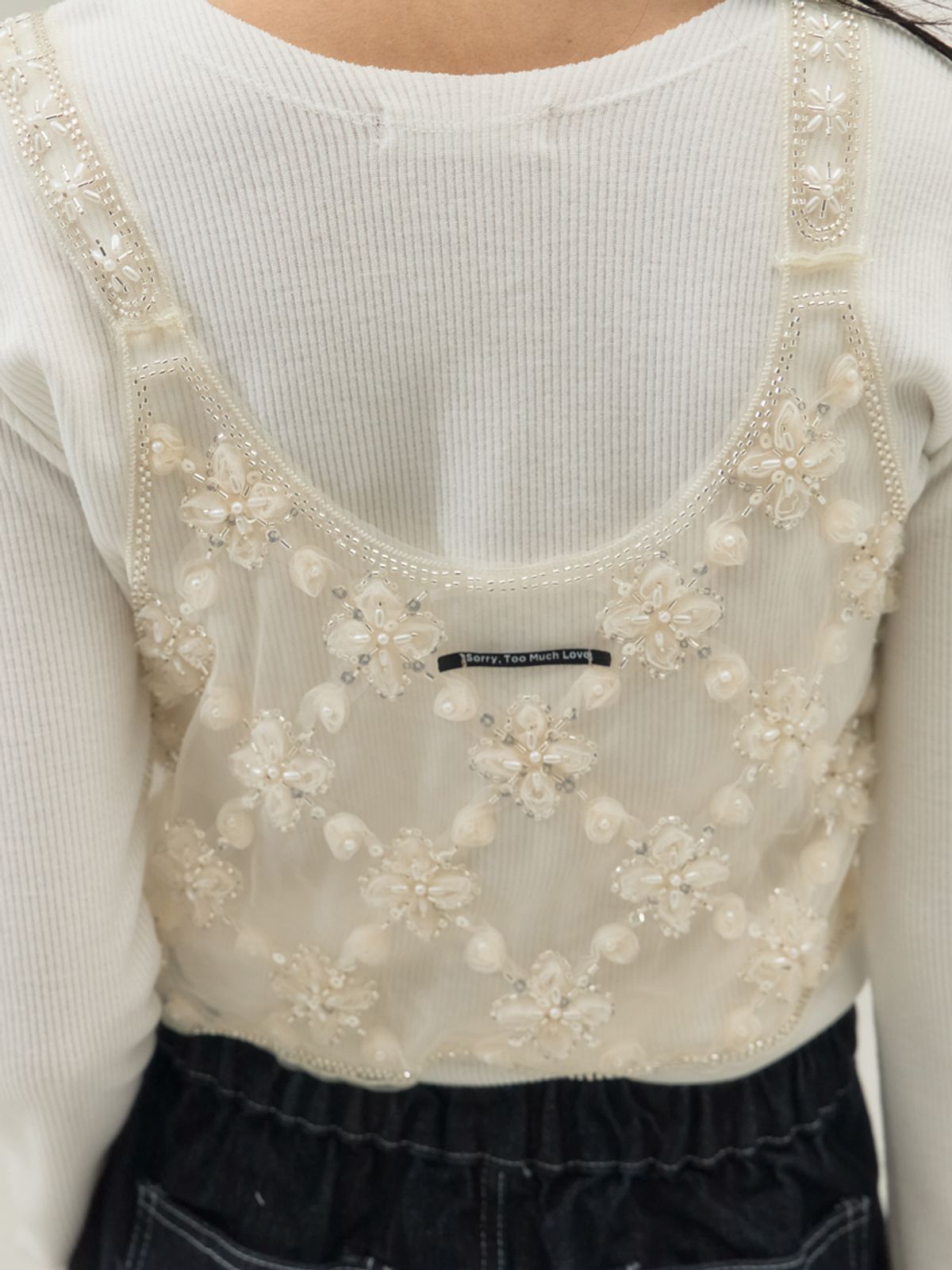 쏘리, 투 머치 러브(SORRY, TOO MUCH LOVE) Floral Beaded Lace Top_Cream