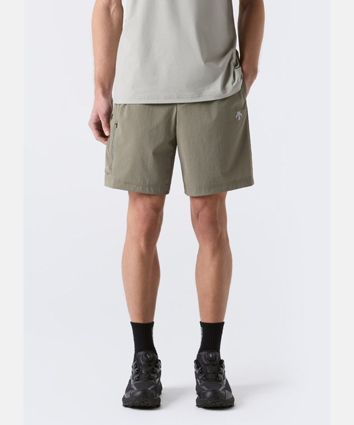 데상트(DESCENTE) 듀얼리스 에어 스트레치 우븐 쇼츠 카키 SR221DHP41