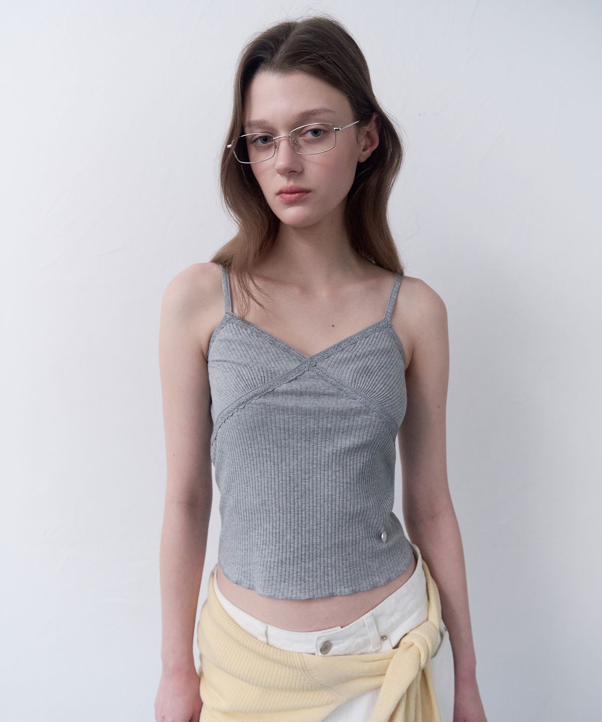 로라로라(ROLAROLA) LACE SLEEVELESS TOP M/GRAY