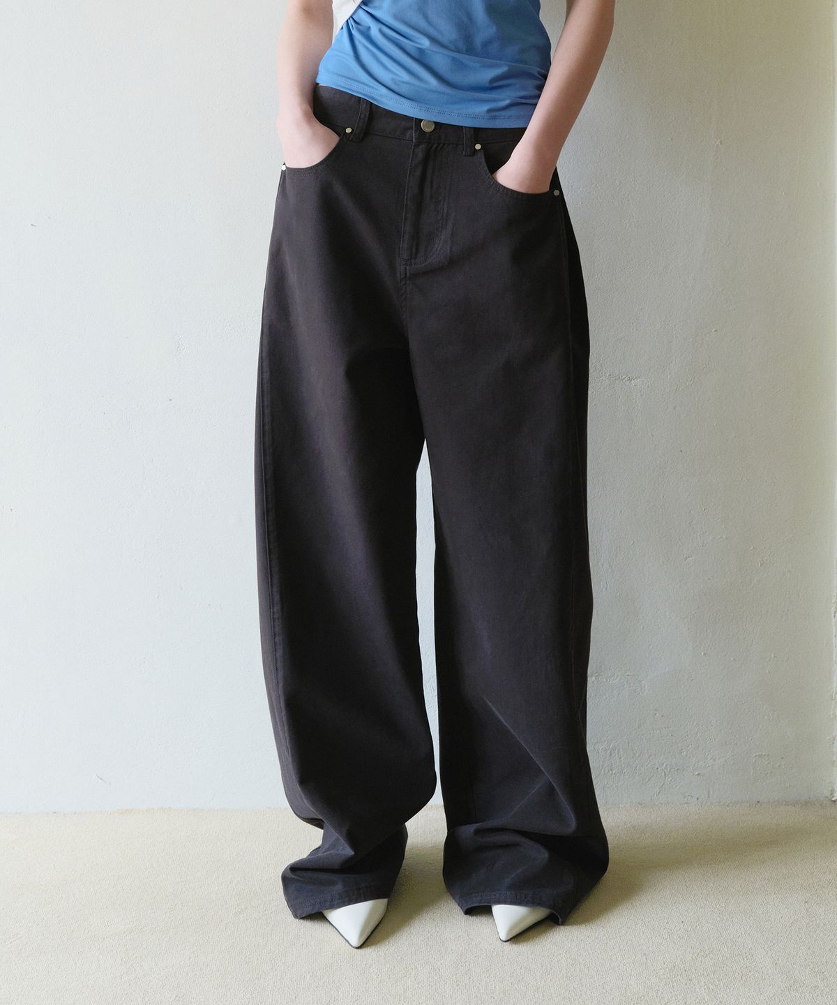 로라로라(ROLAROLA) GARMENT DYING PANTS BLACK