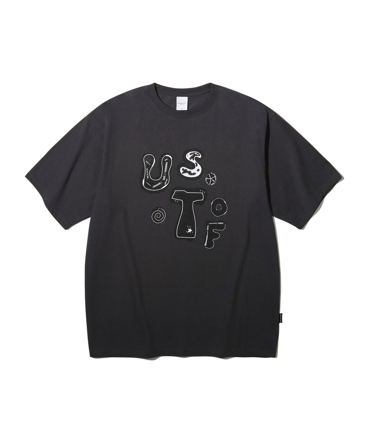 어반스터프(URBANSTOFF) 버블 레터링 그래픽 티 (챠콜)