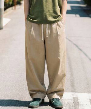 힌지 원턱 커브드 팬츠 베이지 ISLP2699