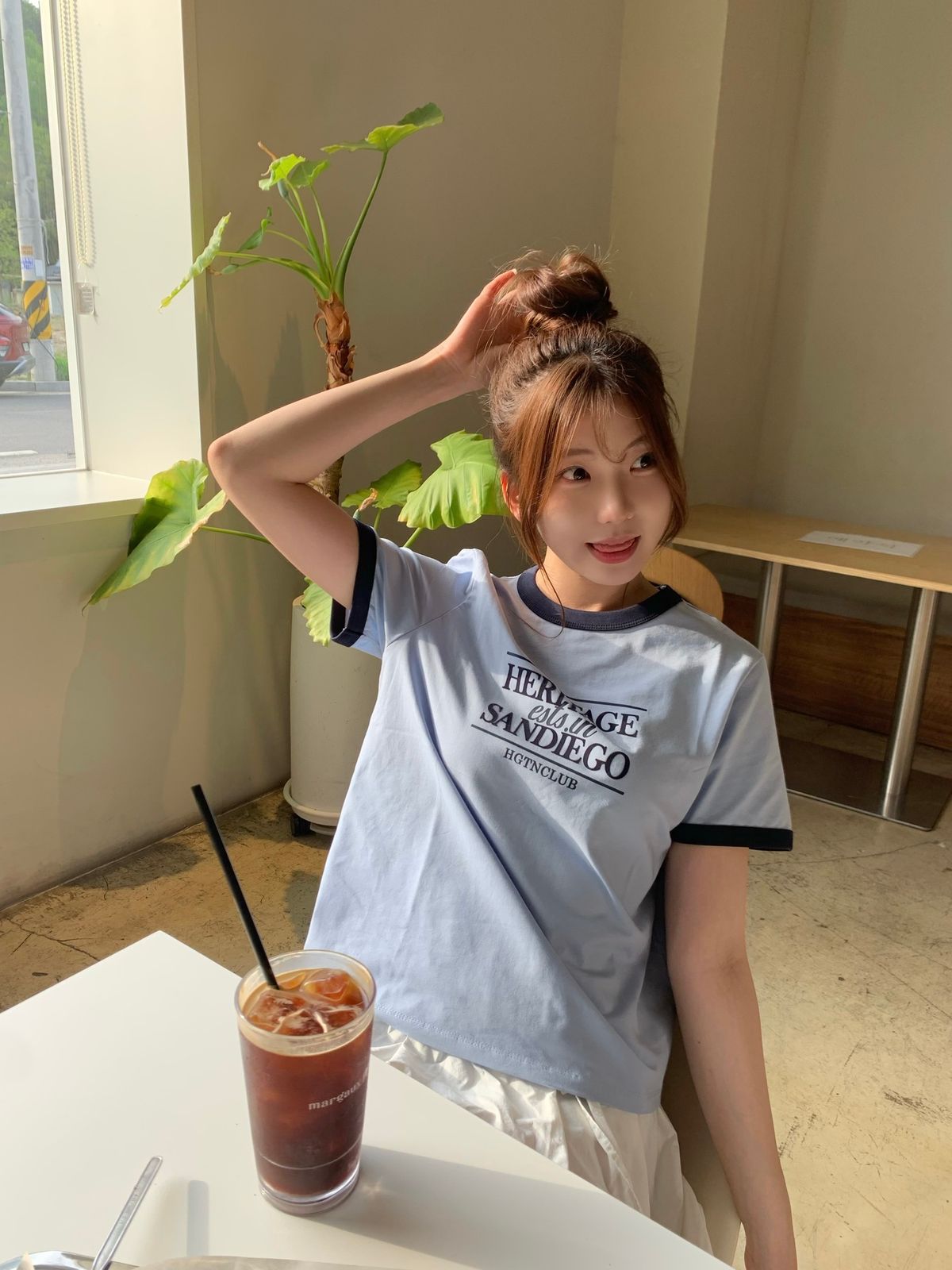 행텐(HANGTEN) 여성 스몰 그래픽 링거 티셔츠_253(10570-131-405-03)