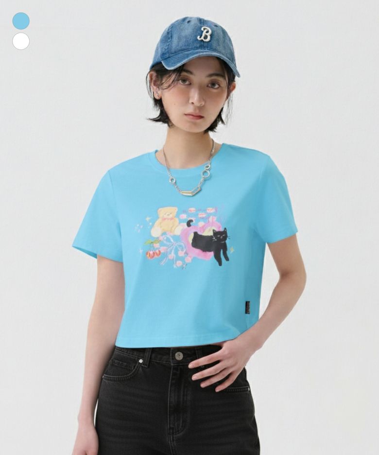 여성 고양이 콜라주 그래픽 크롭 반팔 티셔츠 (2COLOR) (LRTMCTR507M)