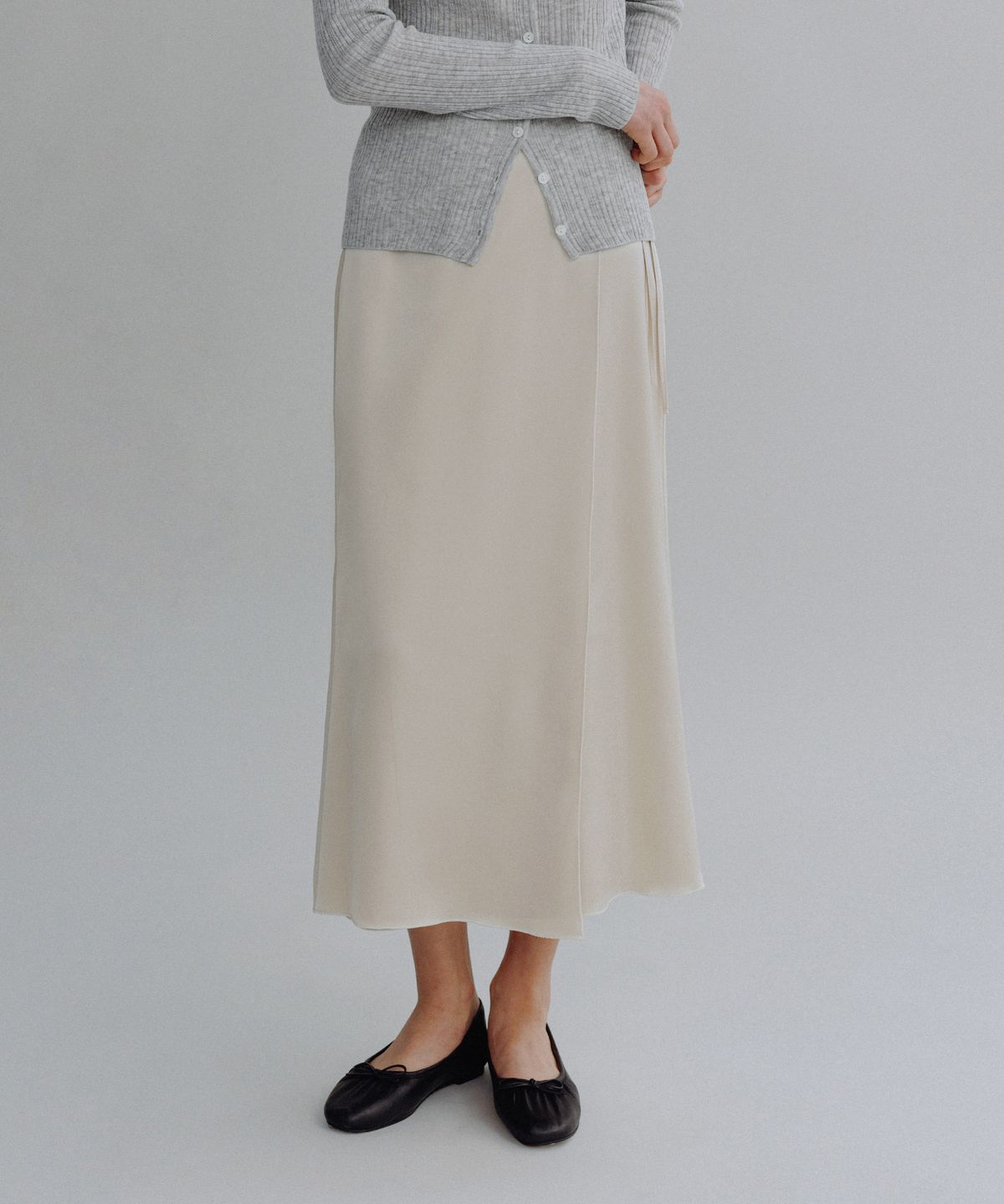 망고매니플리즈(MANGO MANY PLEASE) ROEN SATIN WRAP SKIRT_BEIGE
