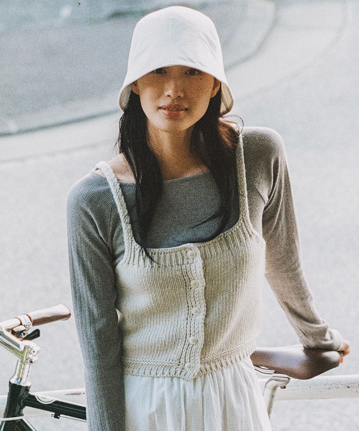 망고매니플리즈(MANGO MANY PLEASE) HEN BUSTIER KNIT_ECRU