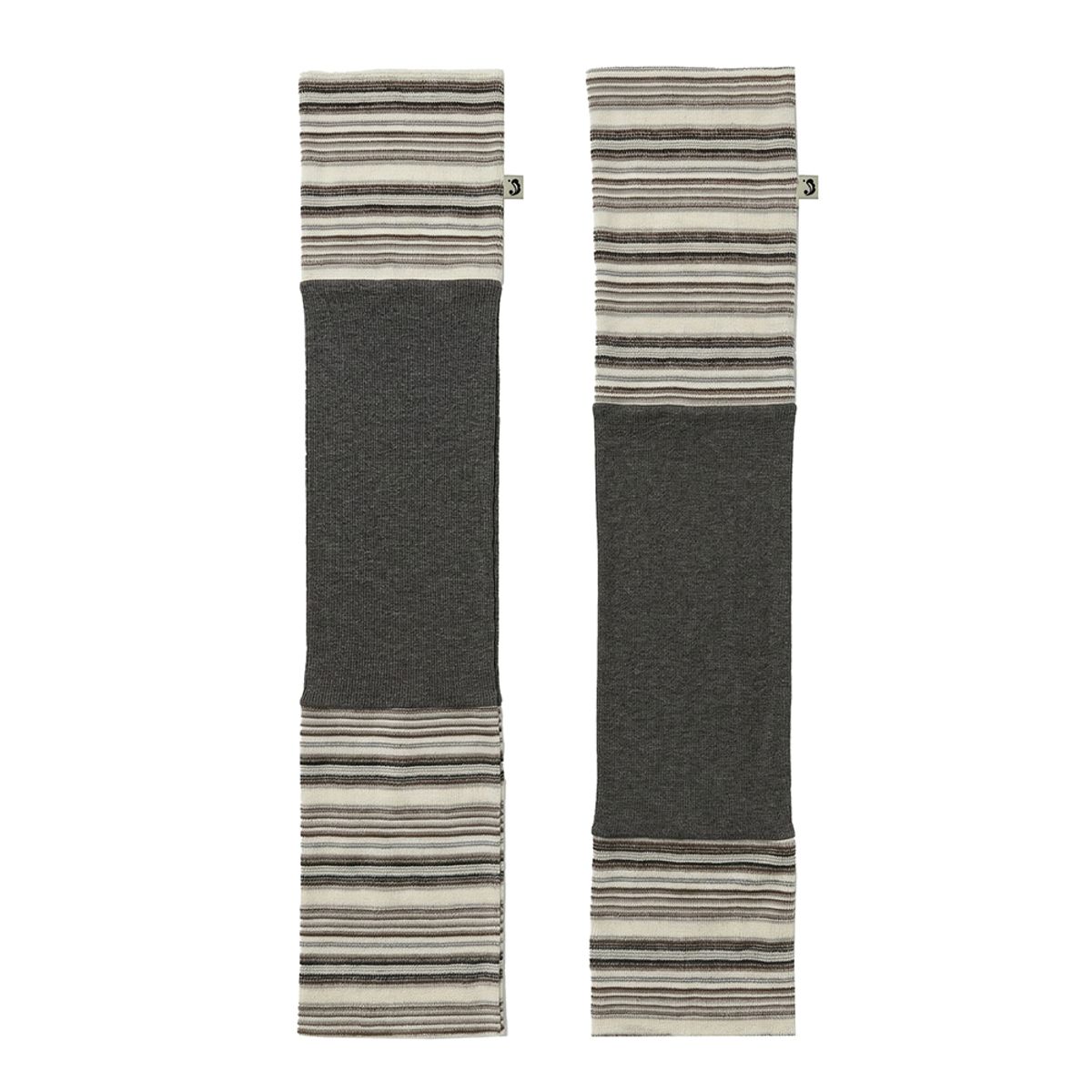 시오(SIO) UNBALANCE STRIPE LEG WARMER [CHARCOAL]