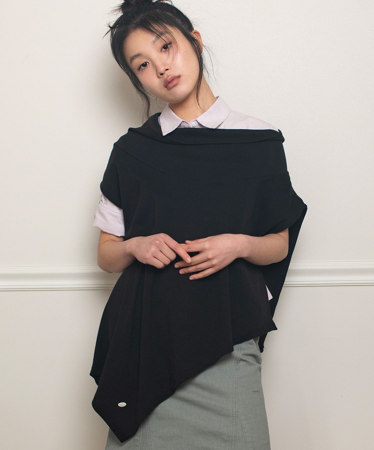 온스카(ONSKA) DRAPE TURTLENECK VEST (BLACK)