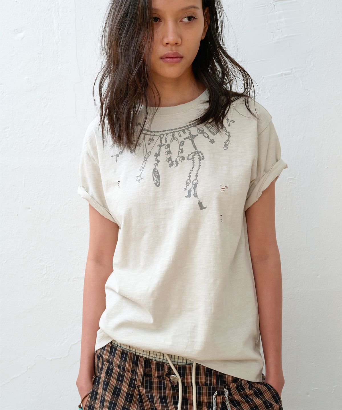 더바이닐하우스(THEVINYLHOUSE) NECKLACE VINTAGE SLUB TEE BEIGE