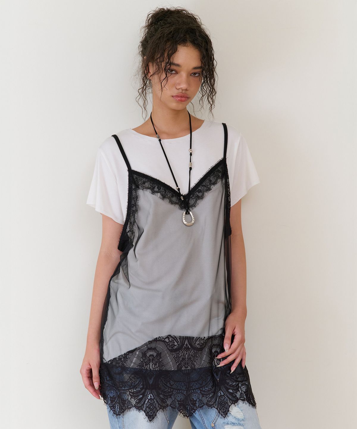 더바이닐하우스(THEVINYLHOUSE) LACE LAYERED ONE-PIECE (W) WHITE