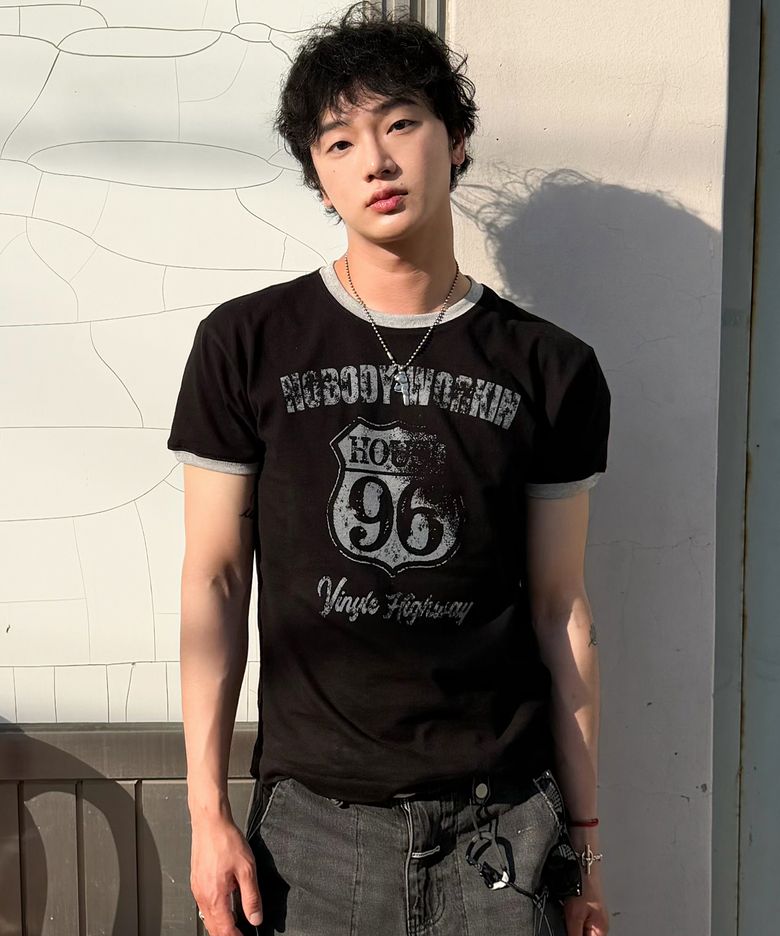 NOBODY WORK RINGER TEE BLACK