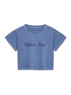 PIGMENT LOGO CROP TOP IN POWDER BLUE