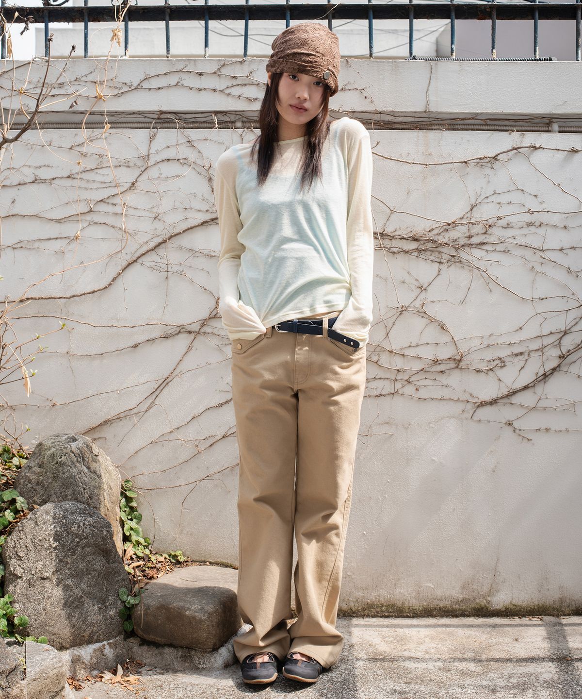 온스카(ONSKA) STRAIGHT FLARE DENIM PANTS (HONEY BEIGE)