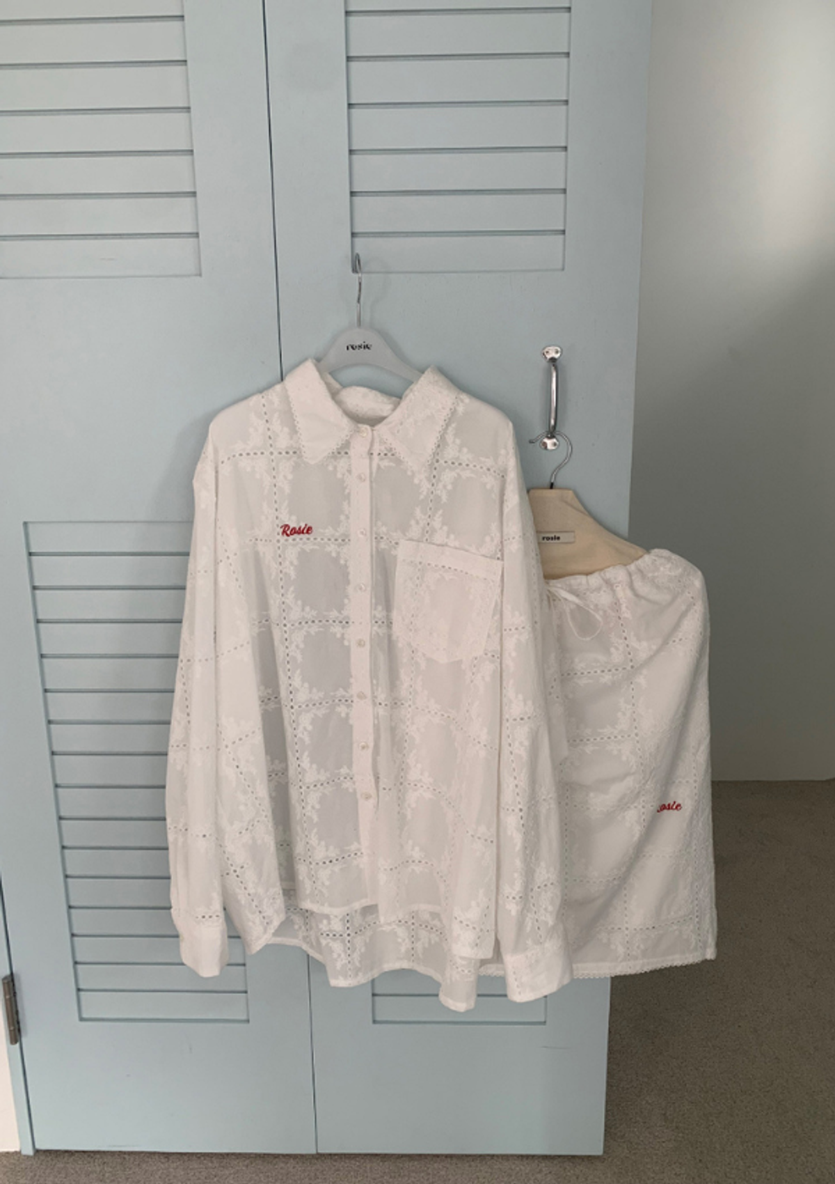 로지(ROSIE) Petal Eyelet Skirt